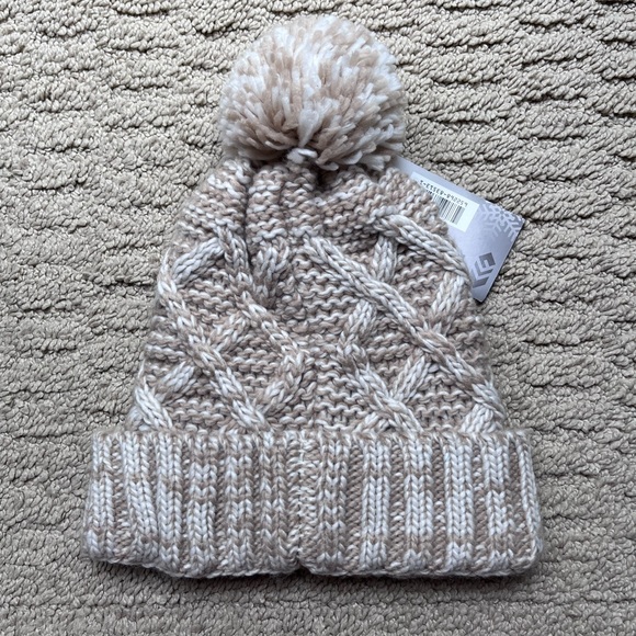 NWT🌼Free Country Knit Hat🌼 - Picture 2 of 5